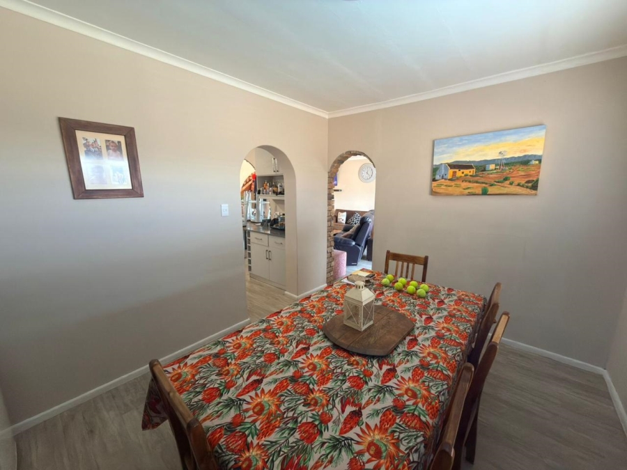 To Let 4 Bedroom Property for Rent in Langerug Western Cape